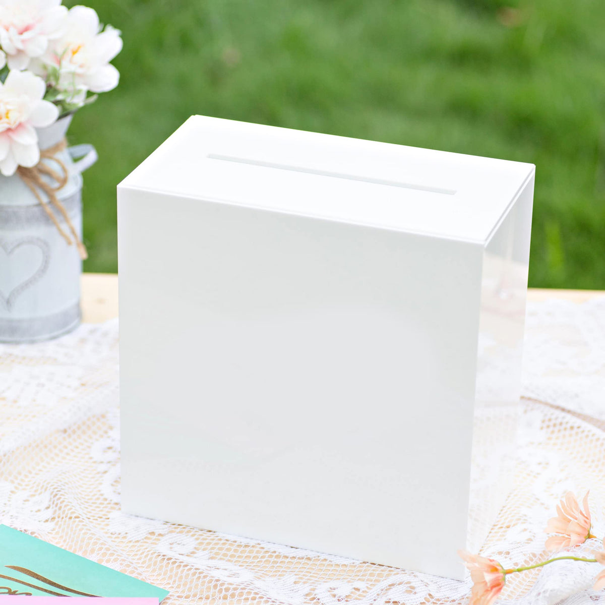 UNIQOOO white acrylic card box clear sides showcase modern design