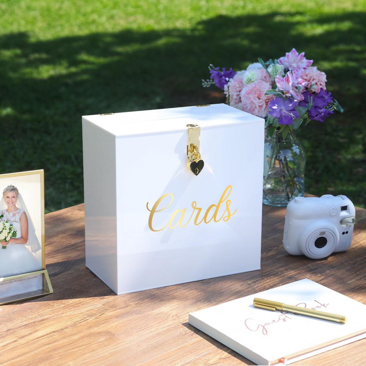 UNIQOOO White & Gold Heart Lock Box side view adds refined table decor.