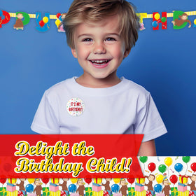 Unique Curious George party decor set creates a ready-to-use celebration look.
