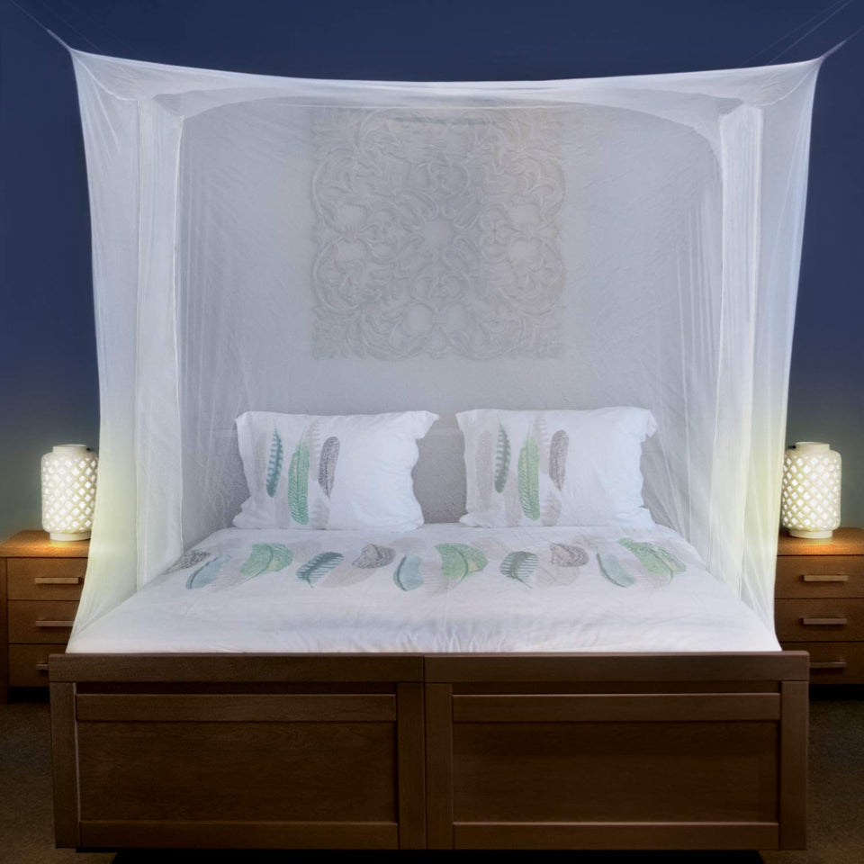 Universal Backpackers mosquito-net bed king-size overview for privacy and pest protection