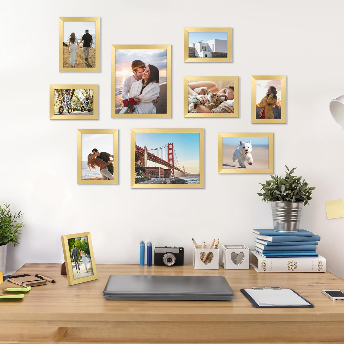 upsimples 4x6 collage frame lightweight and easy photo swapping.