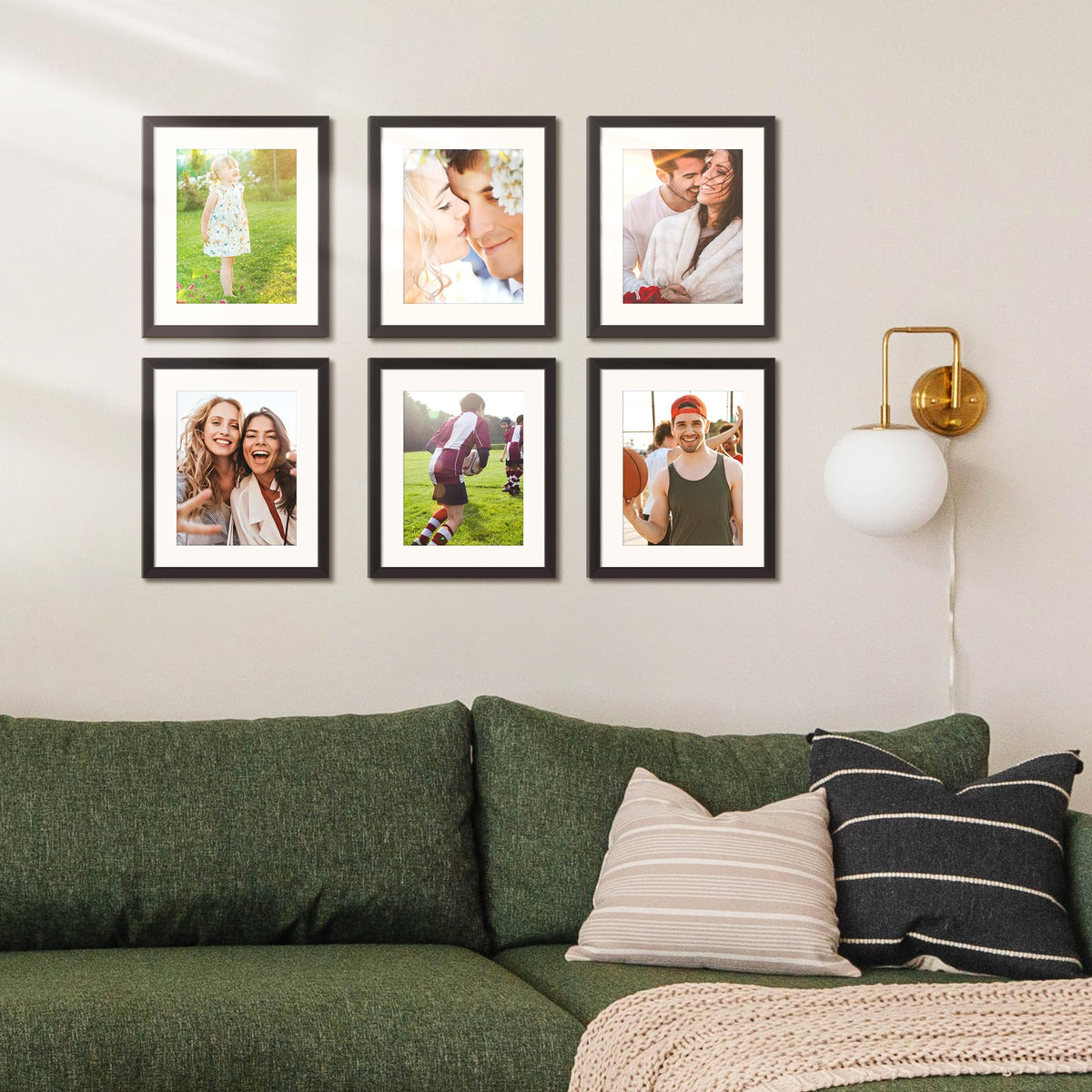 Upsimples close-up opening shows 0.5 inch mat-friendly display for secure photos.