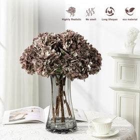 Uqueeten dining table centerpiece featuring a full hydrangea cluster