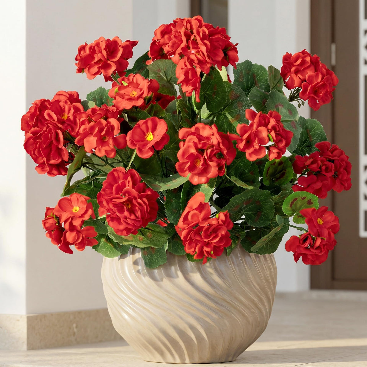 Uqueeten geranium outdoor porch decor setup demonstrates year-round color with no watering.