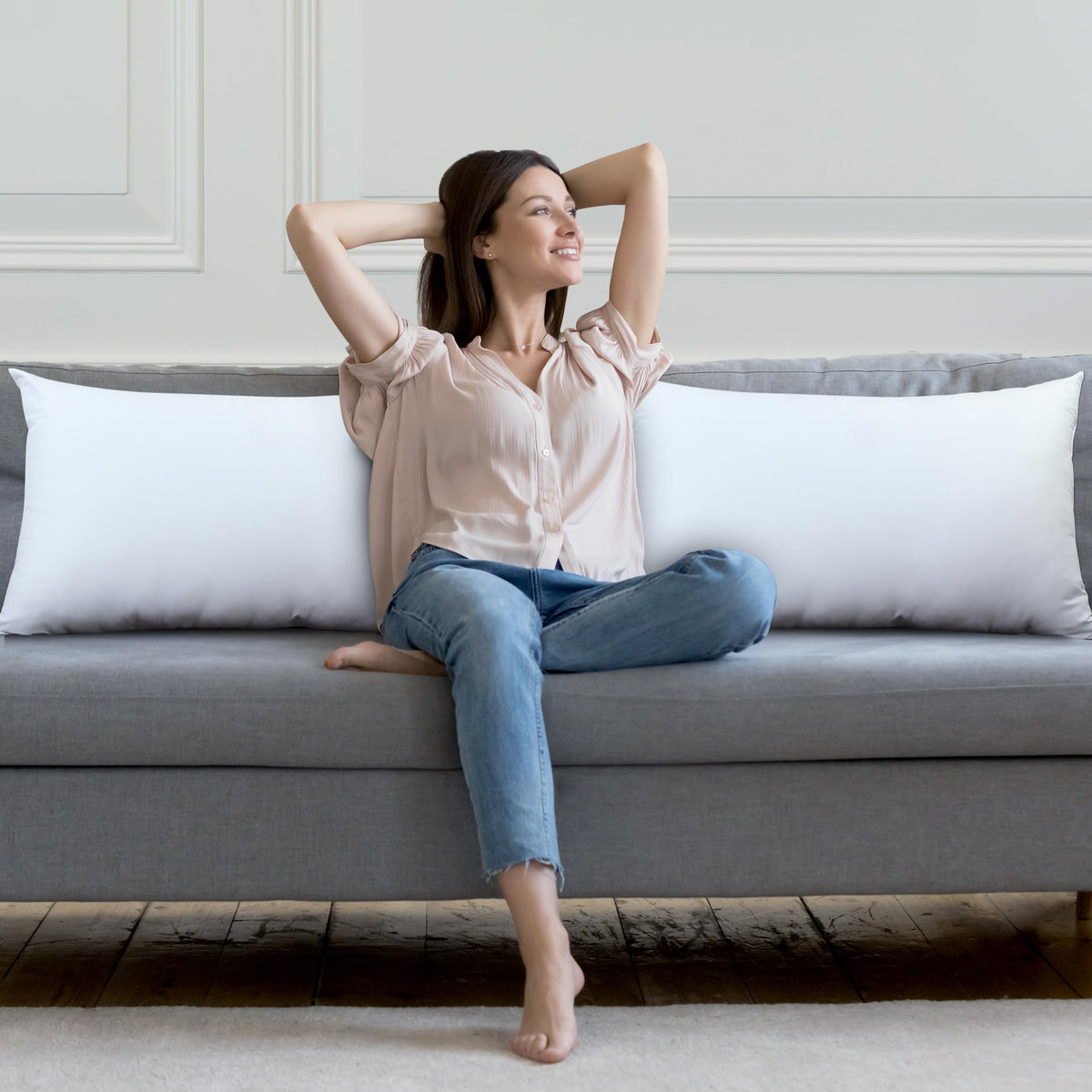 Utopia Bedding 2-in-1 design offers decorative accent and light back support.