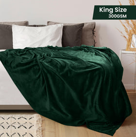 Utopia Bedding 300gsm plush fleece showcases soft texture for relaxing evenings