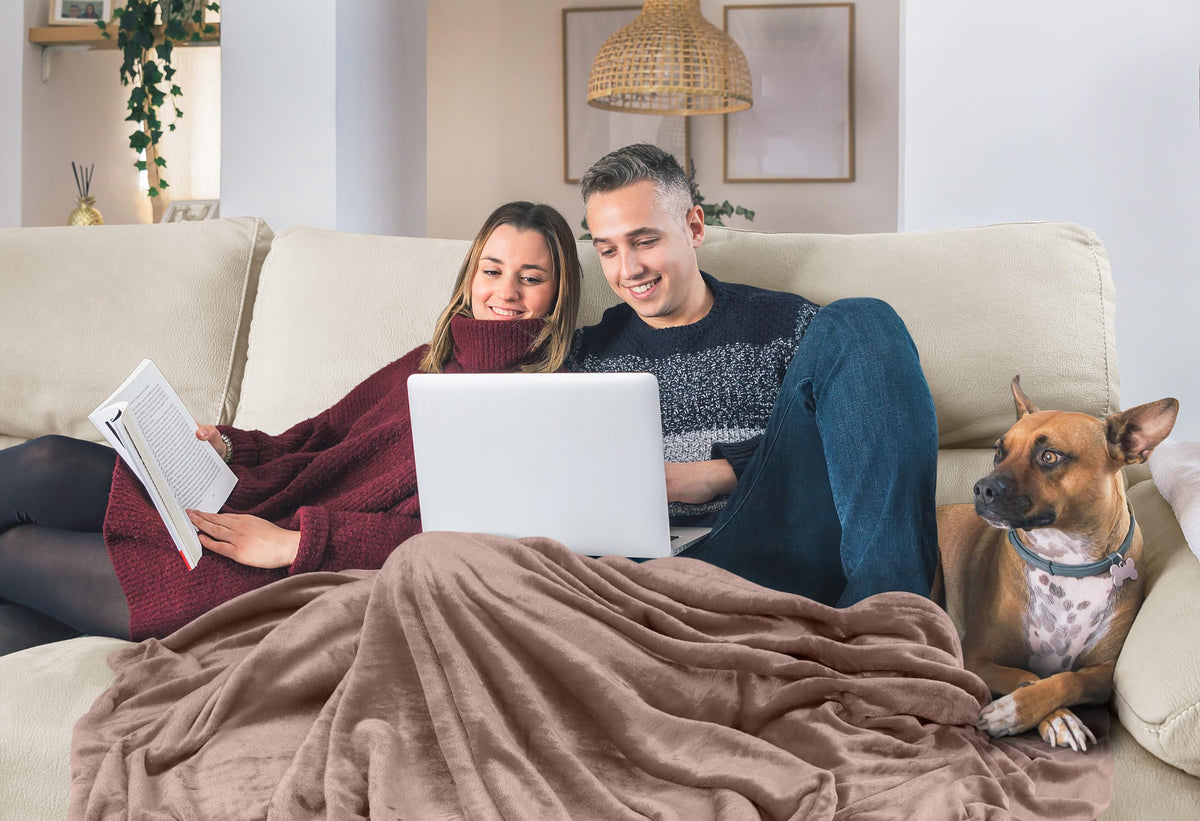 Utopia Bedding all-season cozy blanket suitable for year-round use