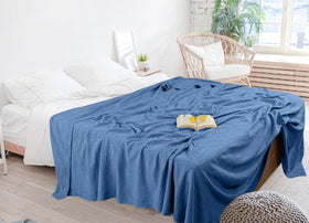 Utopia Bedding cotton blanket ideal for bed, couch, or travel decor.