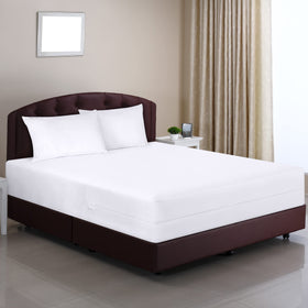 Utopia Bedding bed bug proof zippered encasement secures the mattress from pests and allergens.