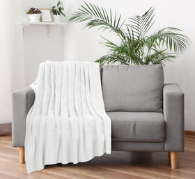 Utopia Bedding easy-care blanket ready for machine washing and quick drying.