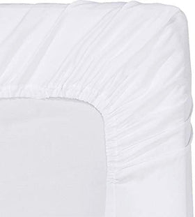 Utopia Bedding deep-pocket fit demonstrates secure mattress anchoring