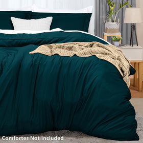 Utopia Bedding durable stitching highlights long-lasting brightness and wrinkle resistance.
