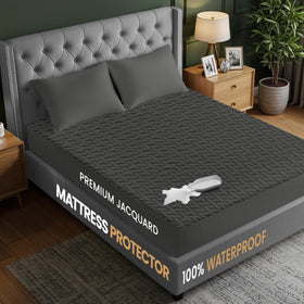 Utopia Bedding fitted-style elastic edges keep the protector securely in place.