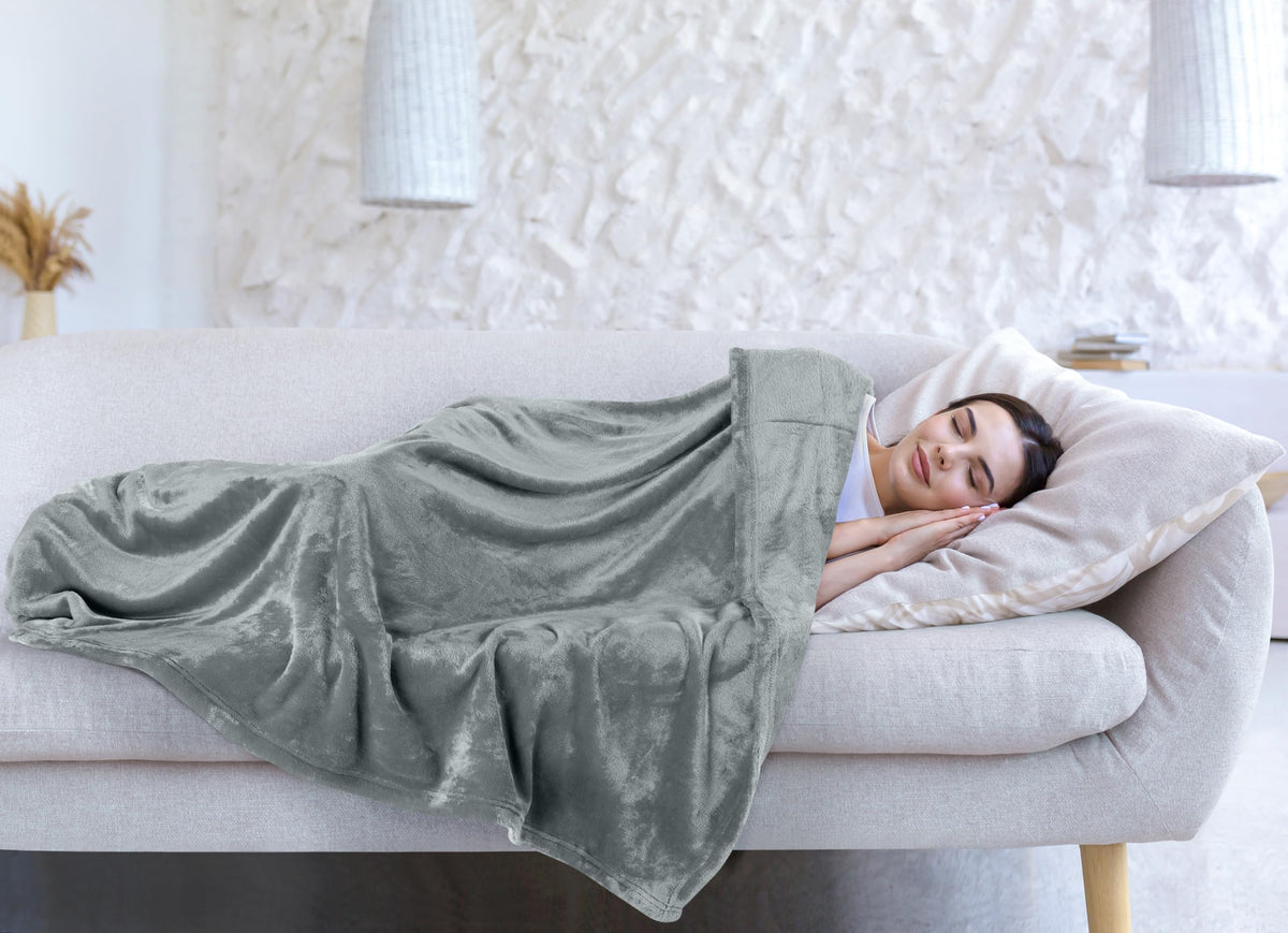 Utopia Bedding plush pile close-up highlighting ultra-soft feel