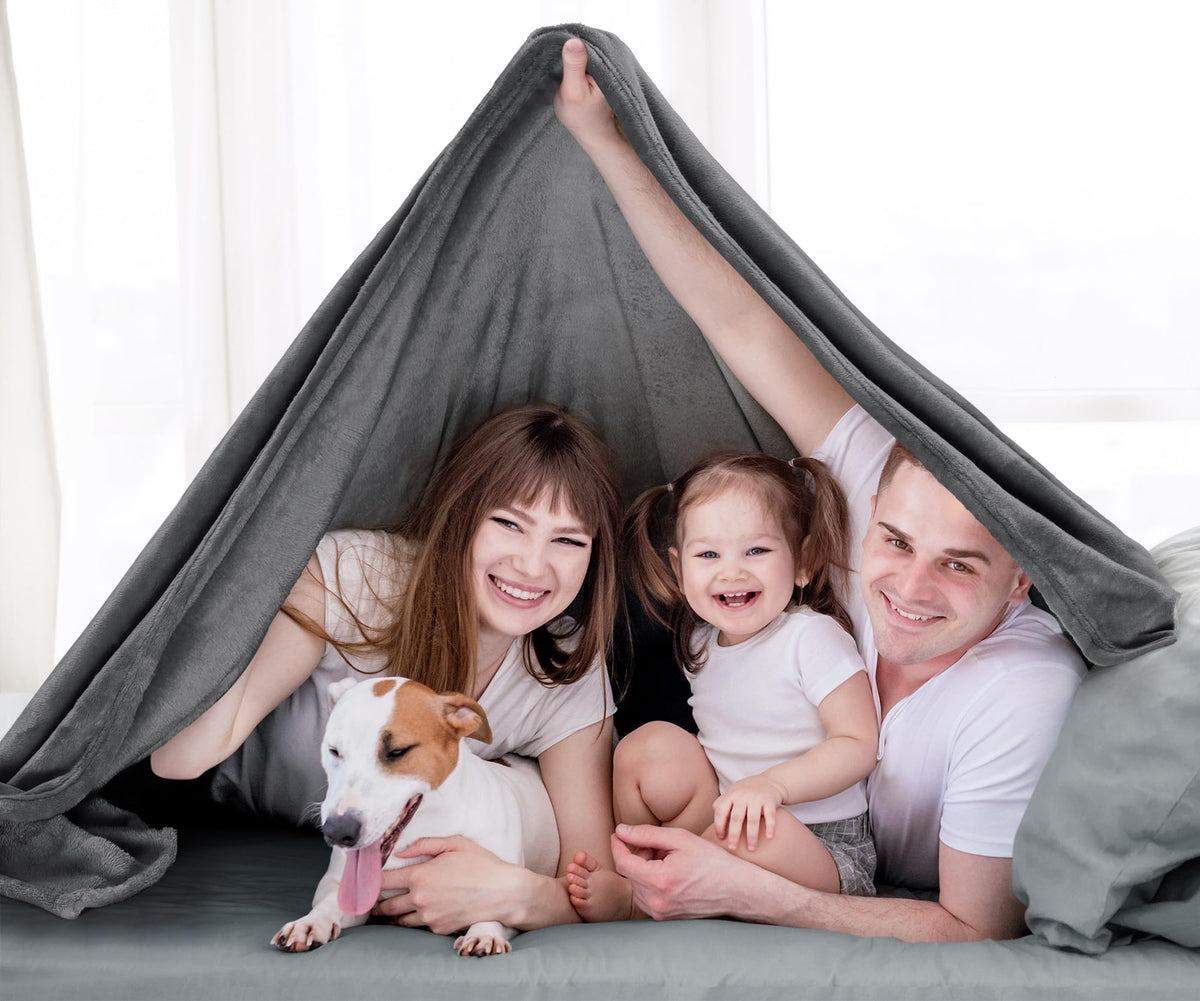 Utopia Bedding easy-care machine washable and dryer-friendly textile