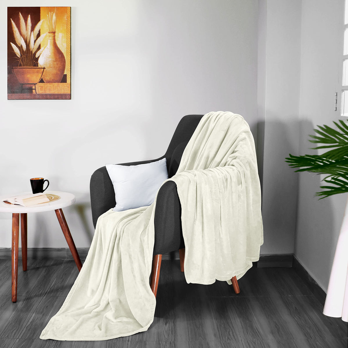 Utopia Bedding fleece blanket shows easy-care labeling and machine wash readiness.