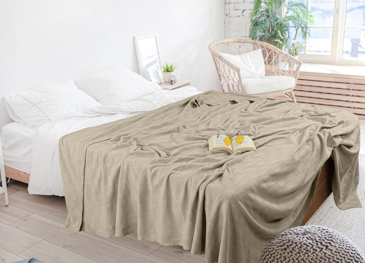 Utopia Bedding khaki thermal blanket easy-care machine washable