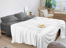 Utopia Bedding king-size blanket packaging highlights premium cotton quality.
