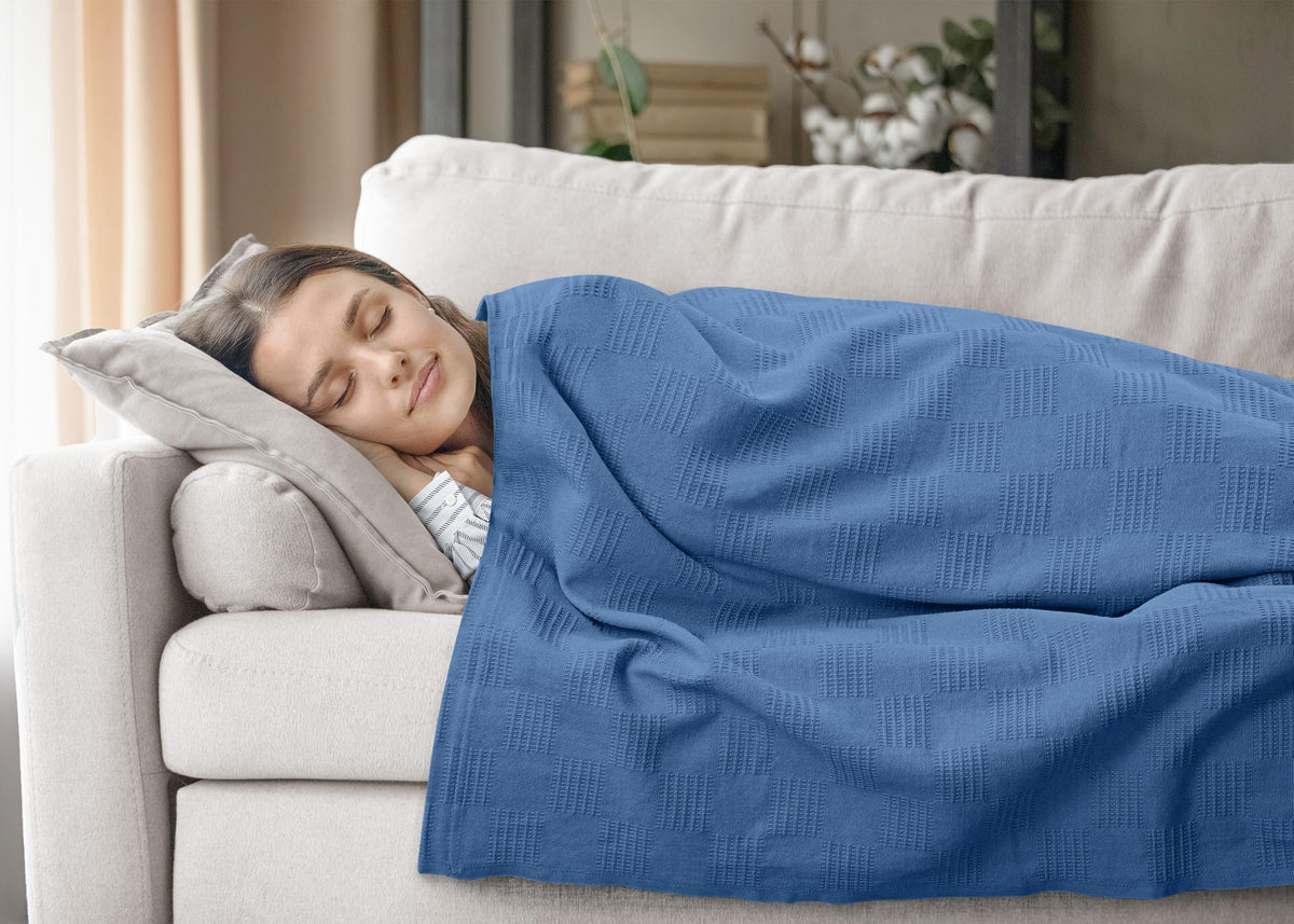 Utopia Bedding versatile thermal blanket, easy to wash and quick to dry.