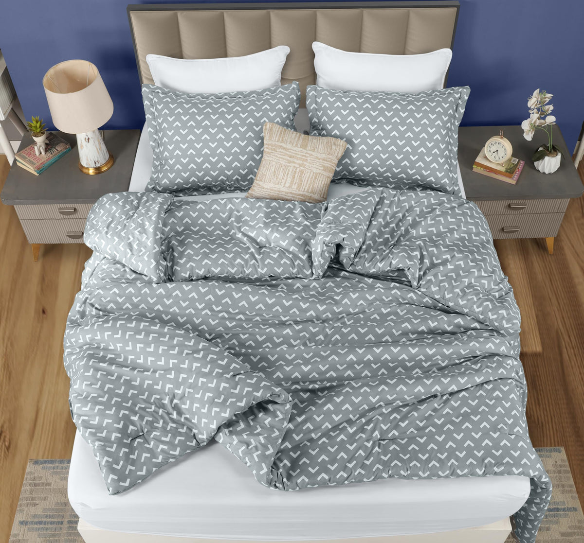 Utopia Bedding machine-washable care keeps colors vibrant after washes.