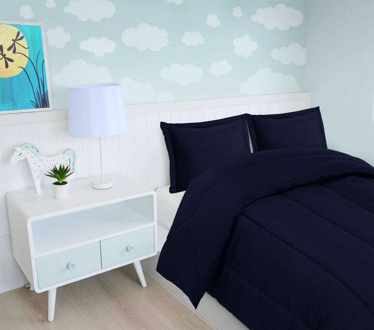 Utopia Bedding Navy microfiber close-up highlighting smooth texture and quality.