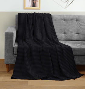 Utopia Bedding outdoor-ready blanket suitable for picnics and travel.