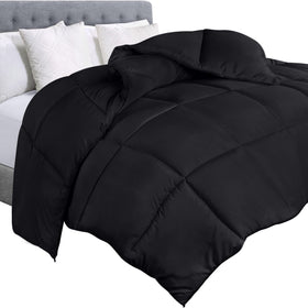 Utopia Bedding queen duvet insert provides full coverage on standard queen beds.