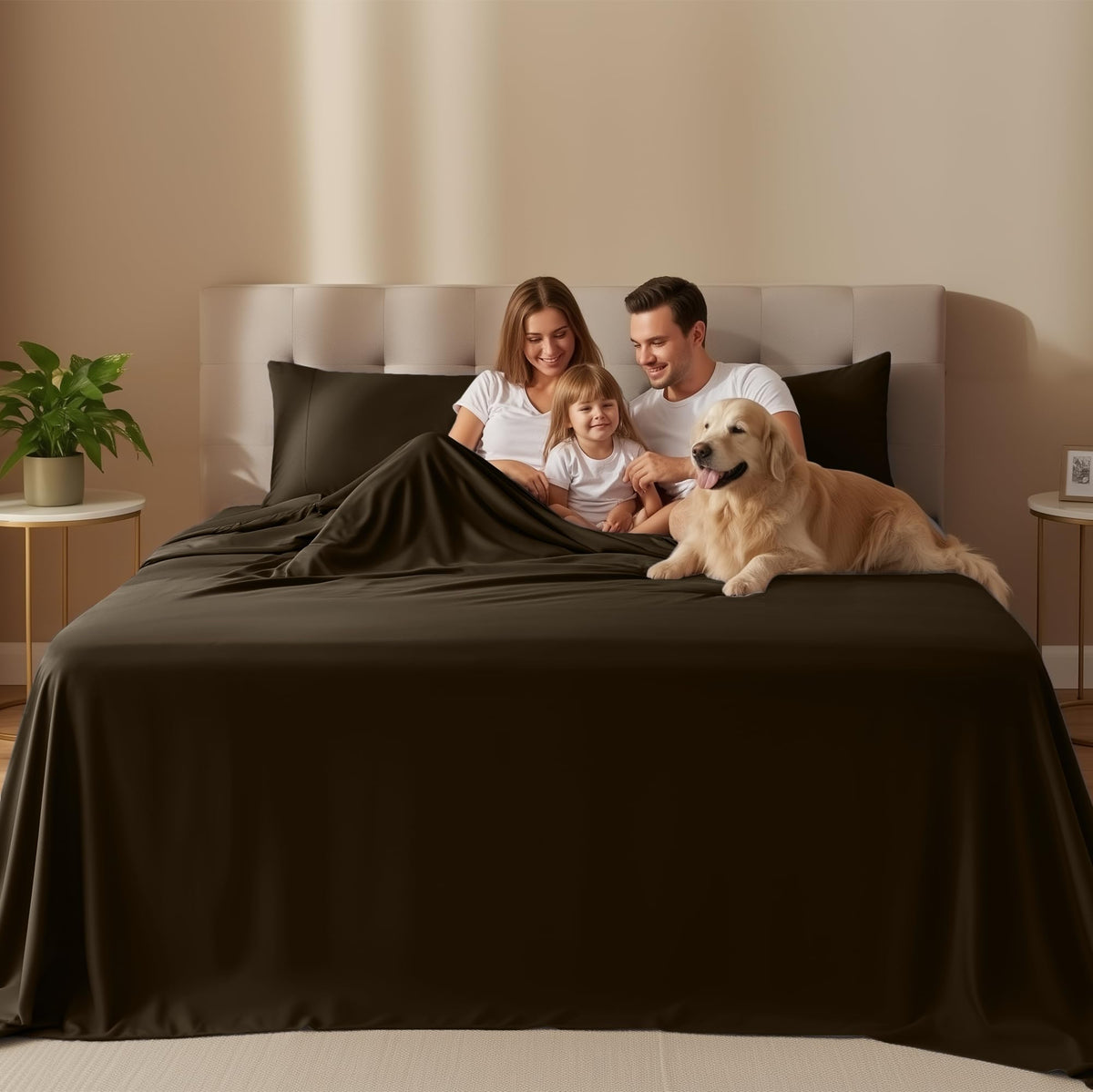 Fitted sheet with secure 15-inch pocket for a snug queen fit