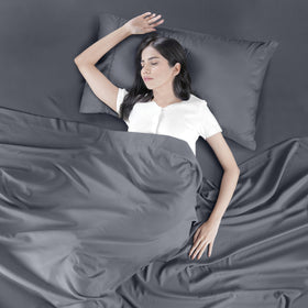 Utopia Bedding brushed microfiber fabric image shows ultra-soft daily-use comfort.