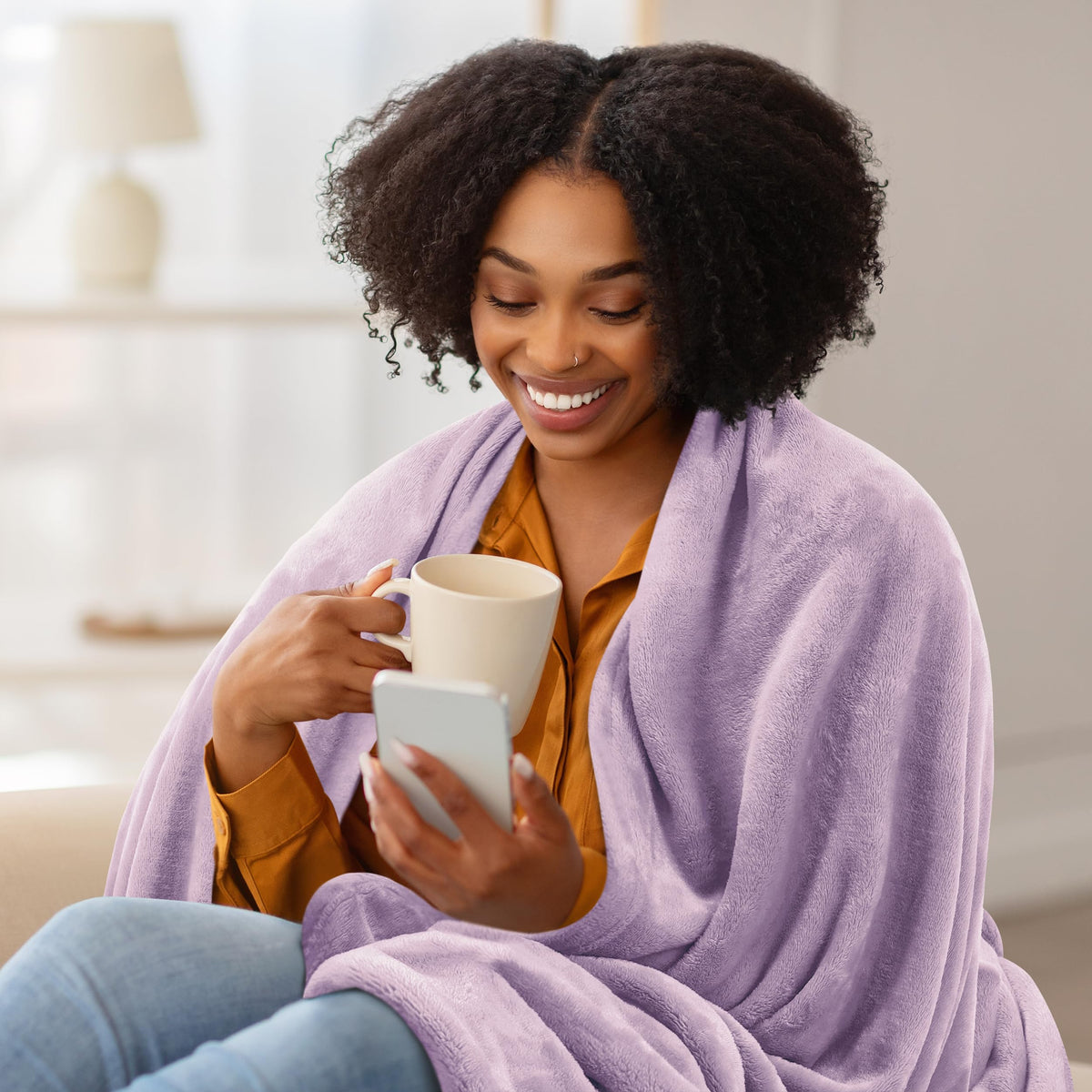 Utopia Bedding two-sided pile blanket detail highlights durable construction.