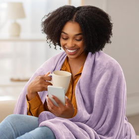Utopia Bedding two-sided pile blanket detail highlights durable construction.