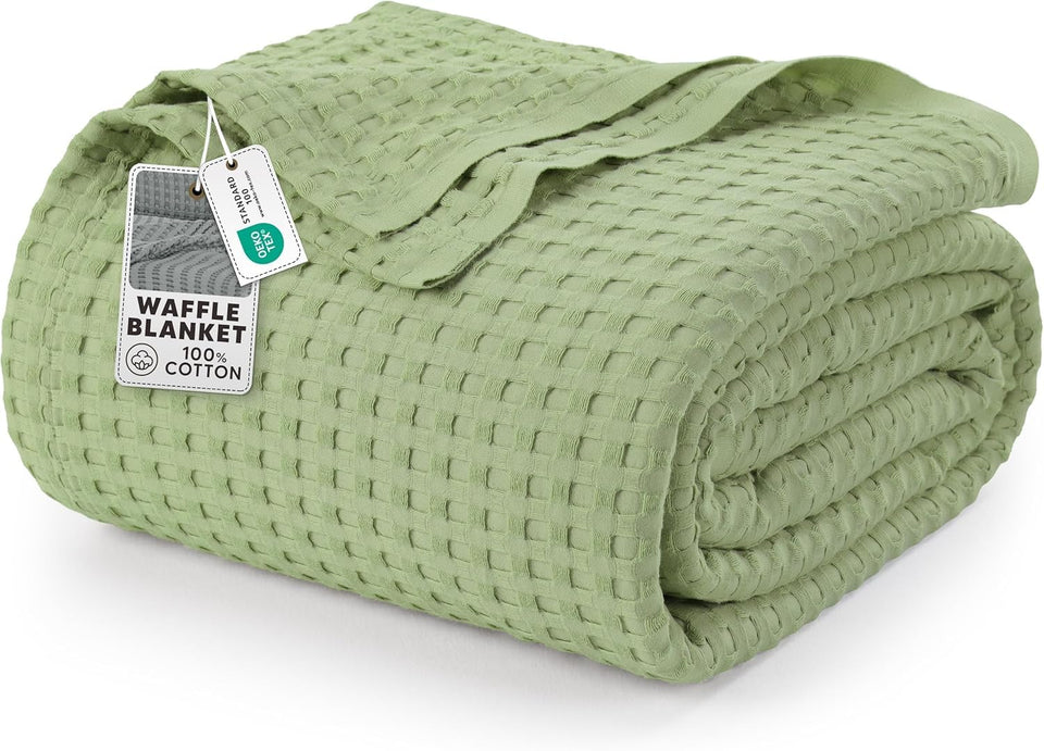 Utopia Bedding waffle blanket texture close-up shows breathable cotton comfort.