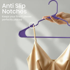 Utopia Home plastic hangers close-up demonstrates bend-free durability for long-lasting organization.