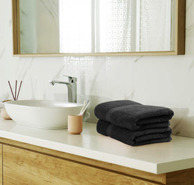 Utopia Towels double-stitched hem detail, durable edges that resist fraying.