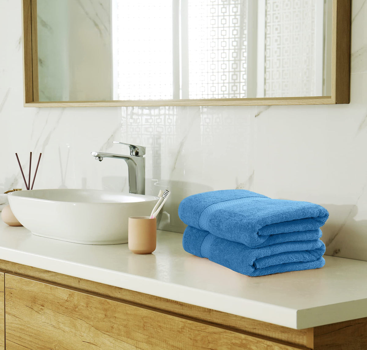 Utopia Towels electric blue washcloth 12x12, comfortable daily wash.