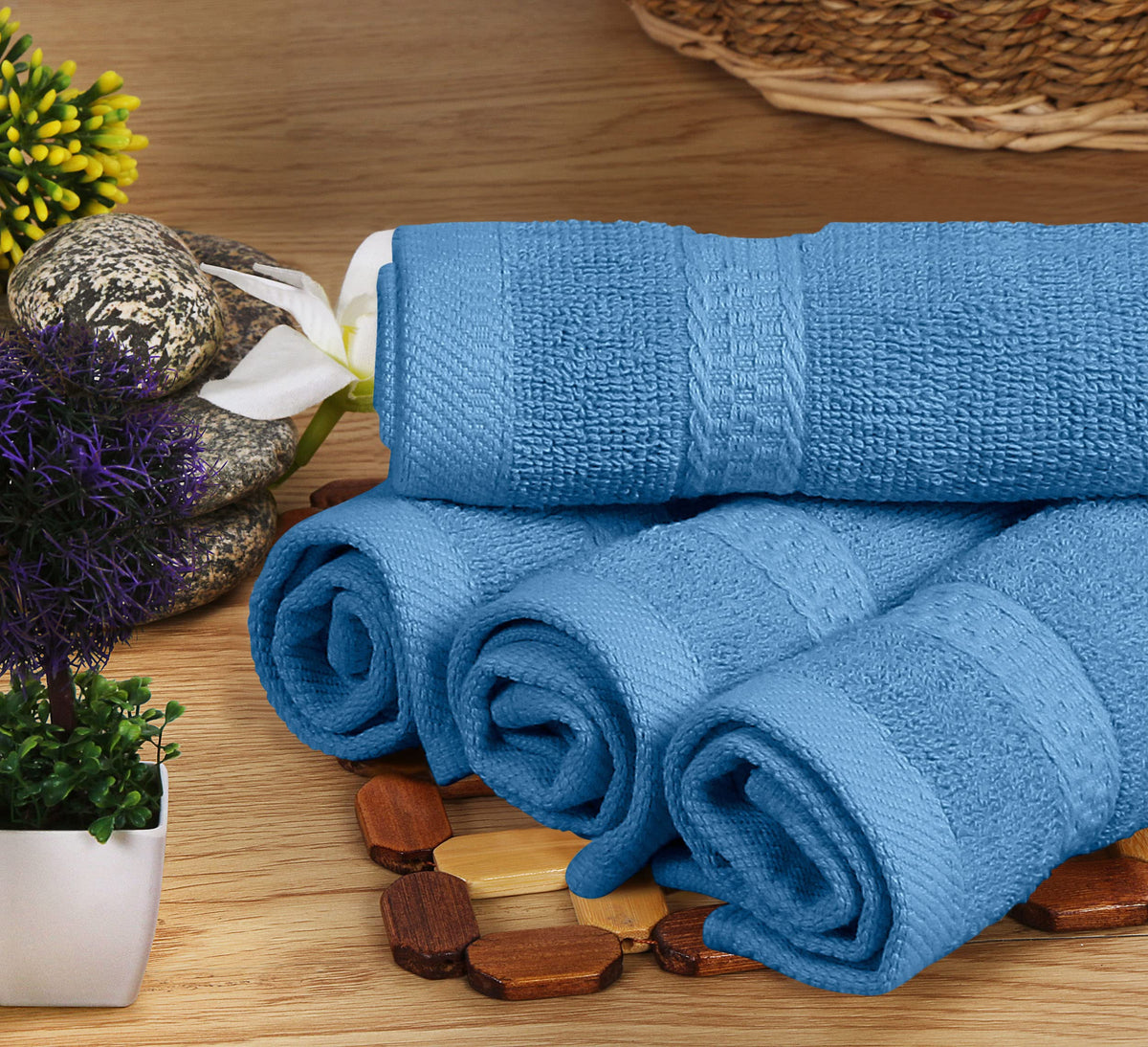 Utopia Towels electric blue washcloth 12x12, quick-dry gym or spa favorite.