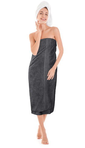 Utopia Towels Jumbo Bath Sheet poolside or spa drying companion.