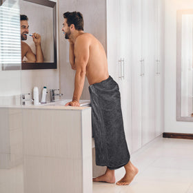 Utopia Towels Jumbo Bath Sheet stitched edges highlight durability and a tidy finish.
