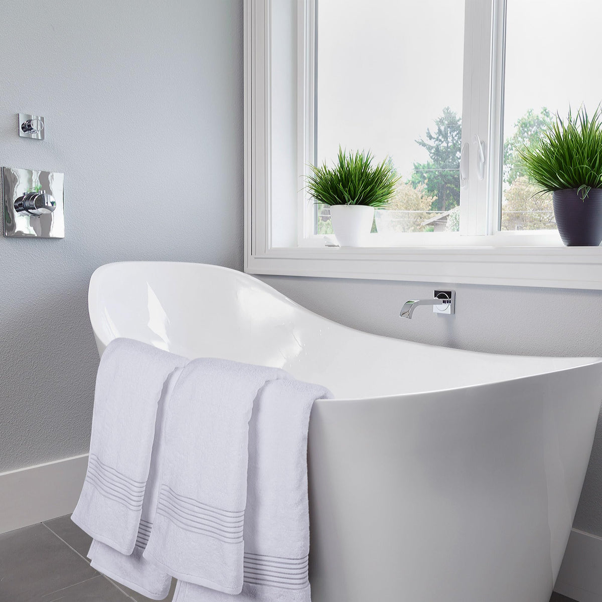 Utopia Towels spa-like feel at home, great for gym or poolside routines.