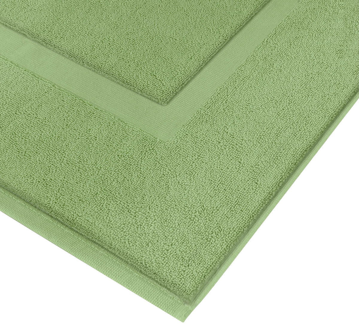 Utopia Towels two-sided flip mat offers freshness between washes by the tub.