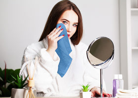 Utopia Towels highly absorbent washcloth for quick drying.