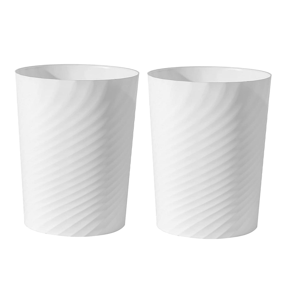 UUJOLY small round bathroom trash can for compact spaces and quick waste disposal.
