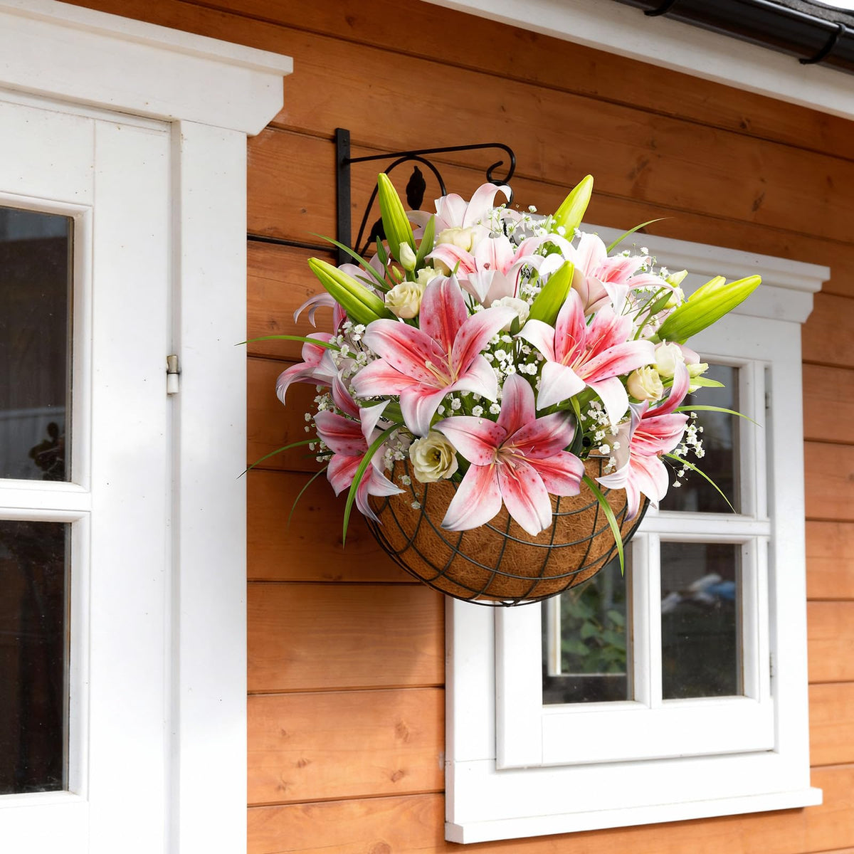 Uven Traoqq easy care lilies rinse clean without wilting.
