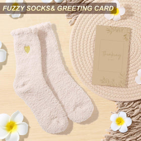 Uwingess kraft gift box with dried flowers arrives ready to gift.