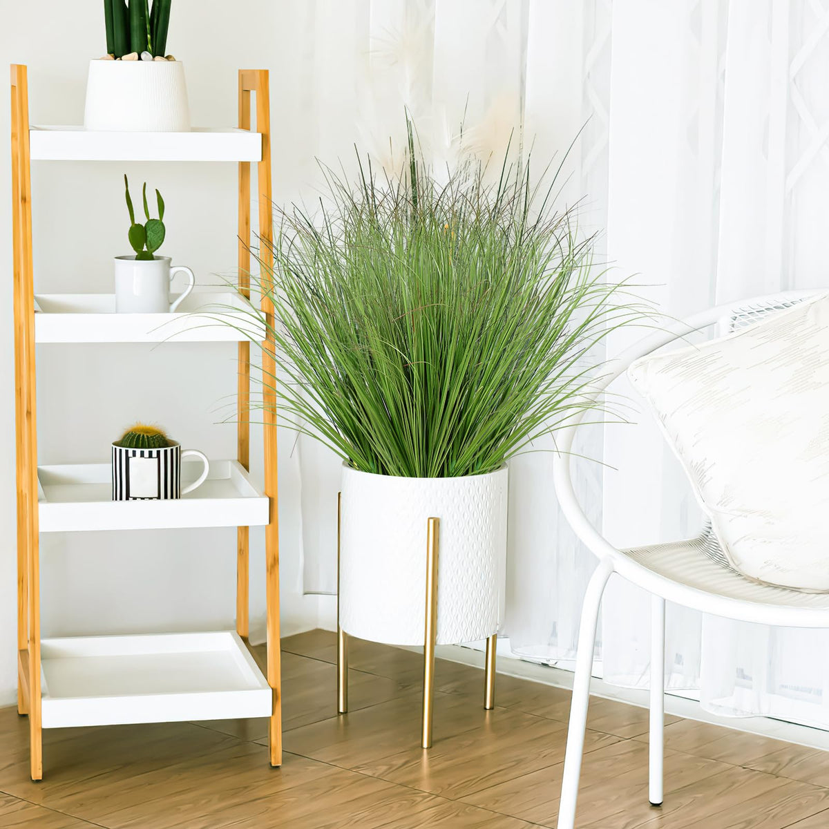 UXORSN 32-pack artificial greenery — versatile stems for indoor outdoor decorating.