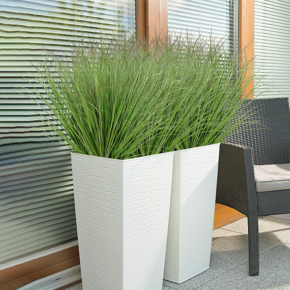 UXORSN Garden balcony faux bushes — ideal for romantic outdoor setups.