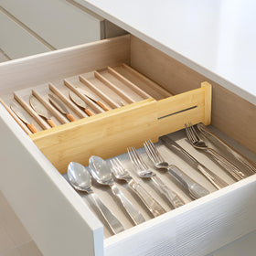 VaeFae office supplies neatly organized with adjustable dividers