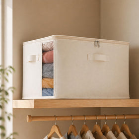 Vailando water-resistant interior balances breathability for bedding and sweaters.
