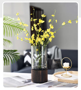Valemoon office desk vase keeps greenery within easy reach.