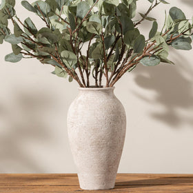 Vanselia vase 11in with pampas grass demonstrates versatile decor options